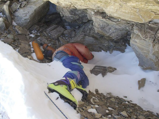 Záhada mŕtvoly horolezca zo Zelenými topánkami na Mount Evereste
